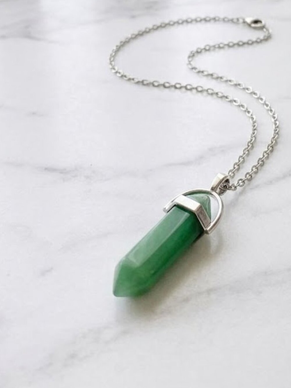 Green Ladies Fashionable Faux Stone Necklace